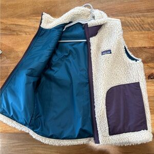 Patagonia Cream and Navy Fleece Vest